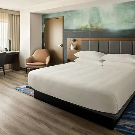 Oshkosh Marriott Waterfront Hotel & Convention Center מראה חיצוני תמונה