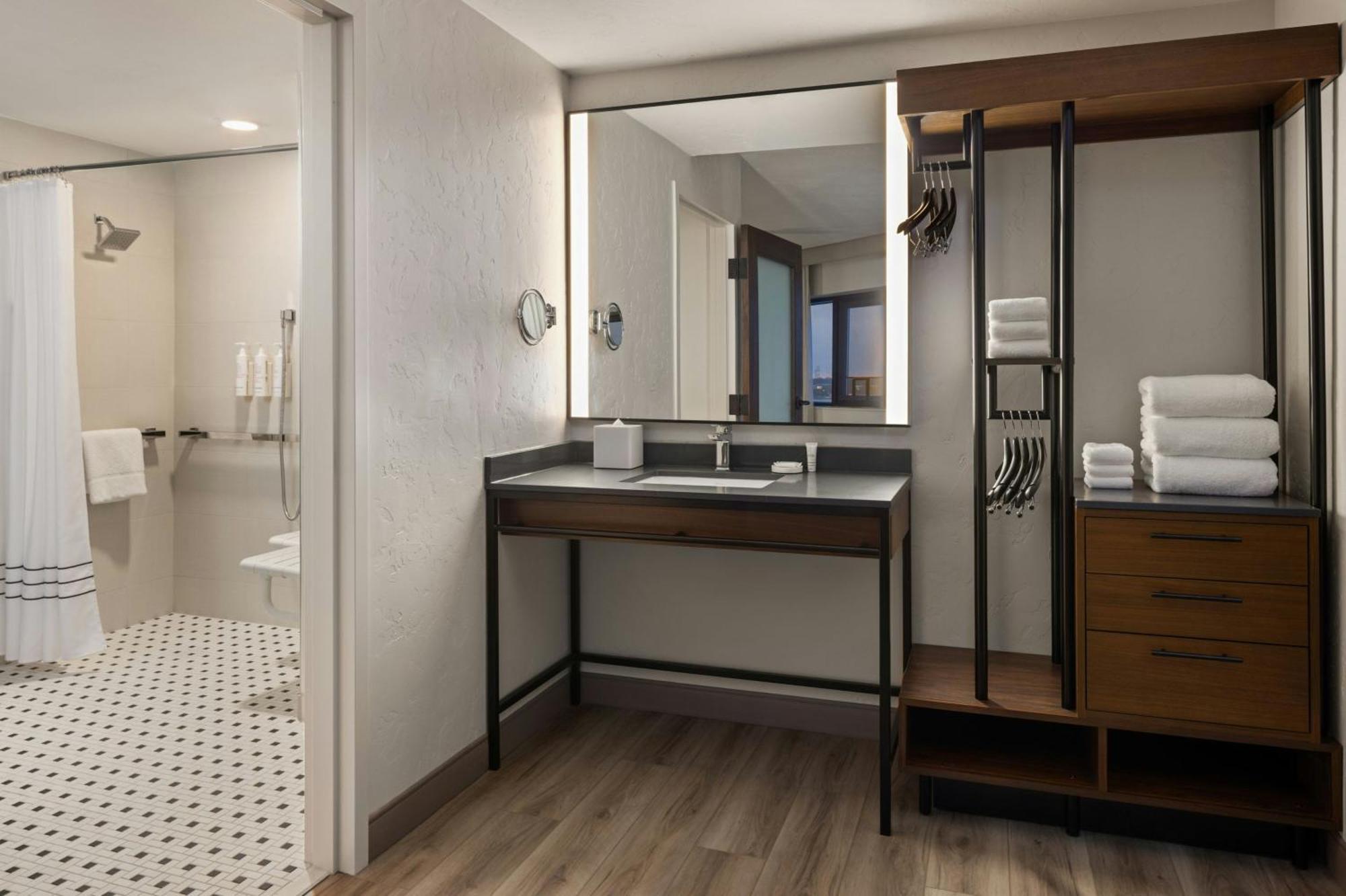 Oshkosh Marriott Waterfront Hotel & Convention Center מראה חיצוני תמונה